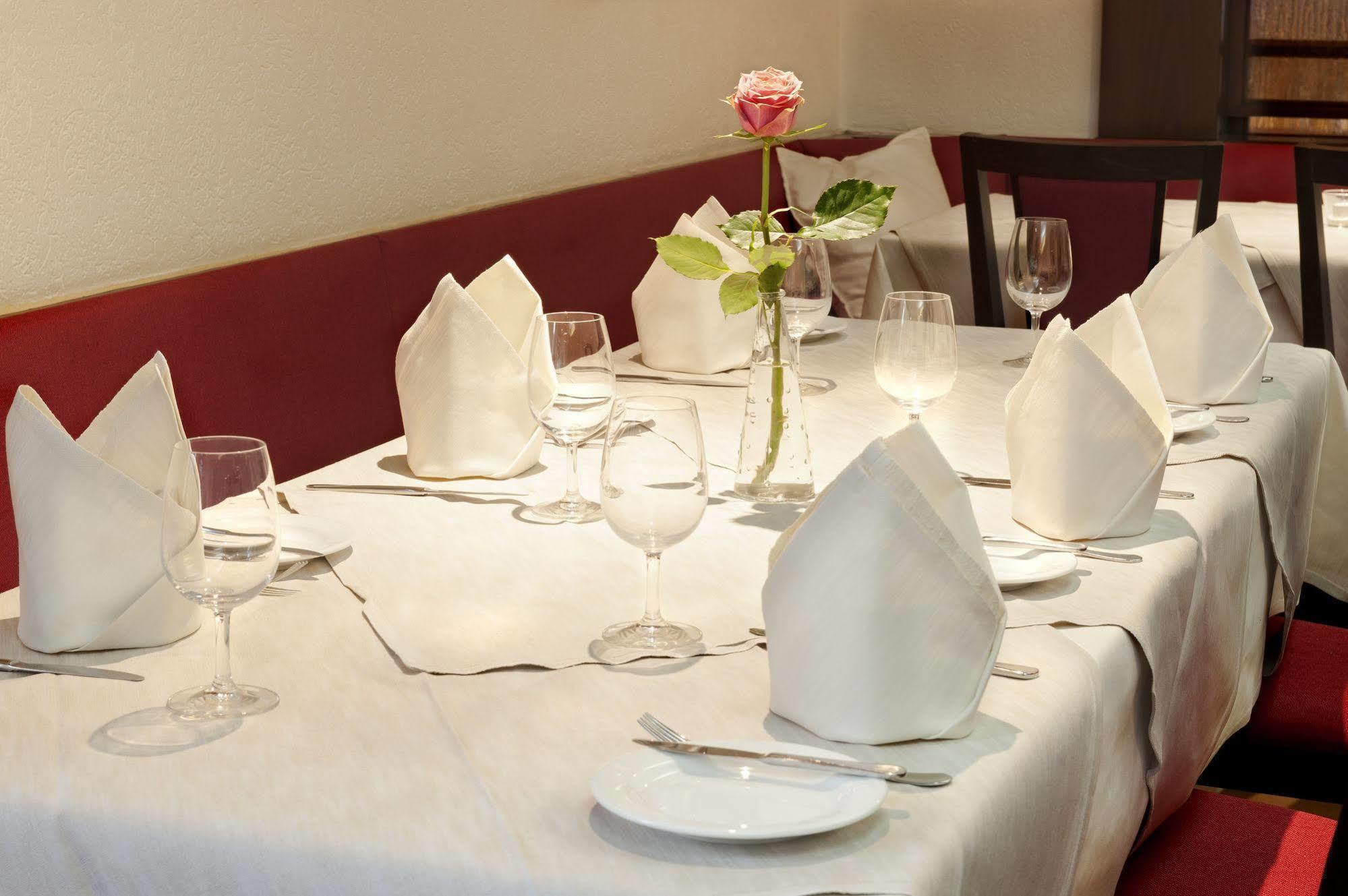 אלטנשטאדט Hotel & Restaurant Fischer מראה חיצוני תמונה